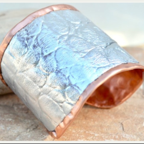 Copper Real Leather Silver Crocodile Cuff Bracelet - Picture 4 of 6